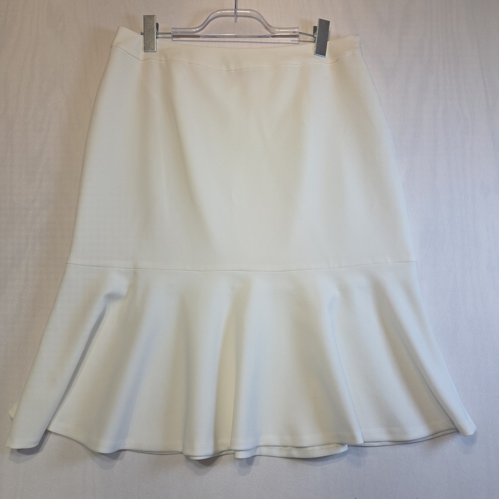Black Label by Evan-Picone Ivory Flounce Hem Skirt Size 10 Side Zip Lined